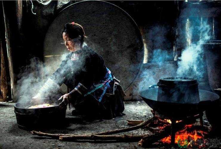 中国大但人文艺术：摄影，记录时代的镜头
