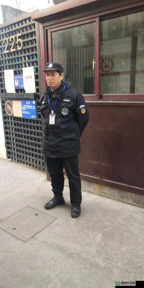 物业维修工老王与林诗诗的暖心故事