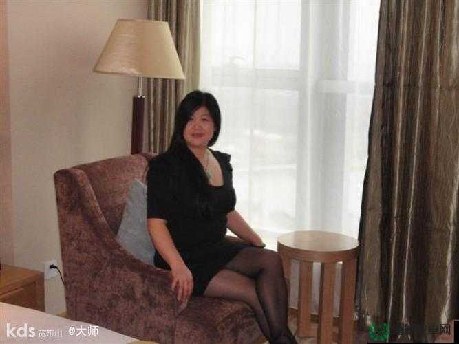 广州老熟女一 88AV：探寻她的魅力与风情